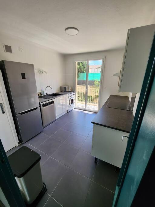 Appartement Deux Chambres 64M2 Avignon Exterior photo